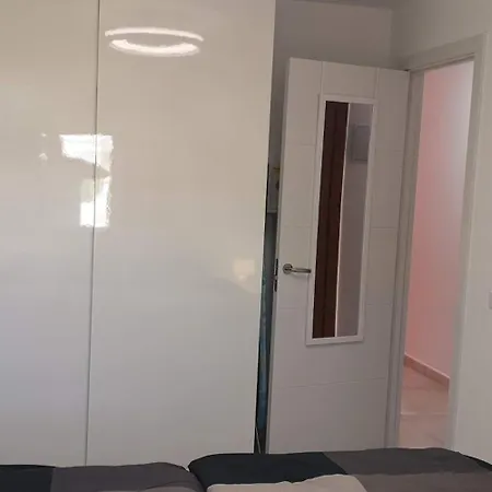Lägenhet Modernes Mit Poolblick In Top-lage Von *